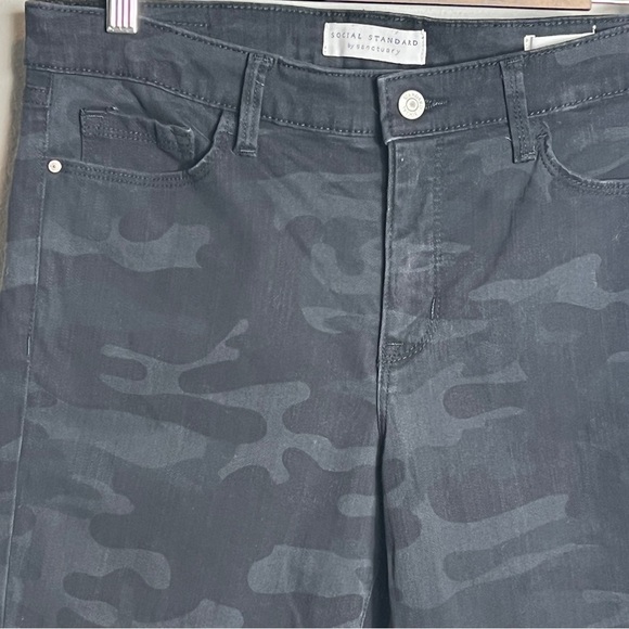 Social Standard by Sanctuary Jeans Women's Size 8 Camo Black Ankle Skinny - Picture 5 of 12